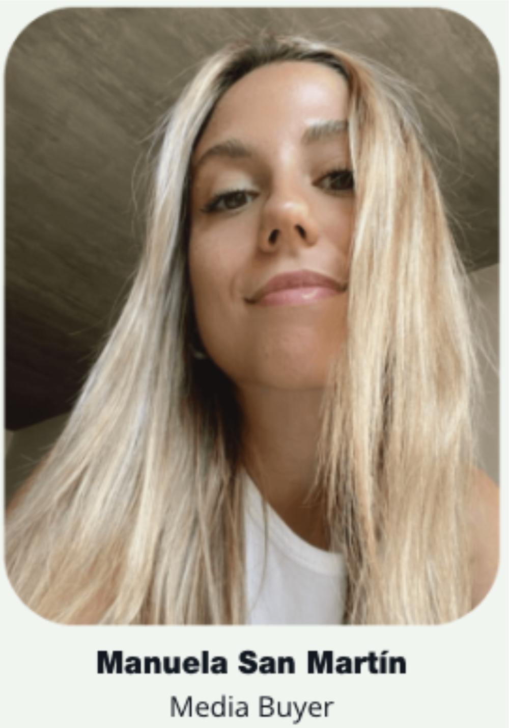 manuela-movil